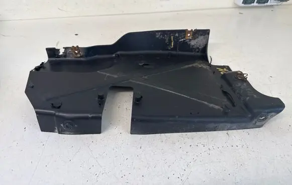 Opel Vivaro Engine splash shield/under tray 91169272 8200197776