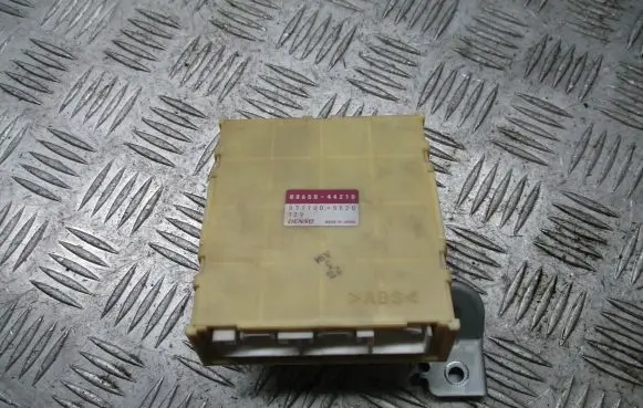 Toyota Avensis Verso Other control units/modules 88650-44210