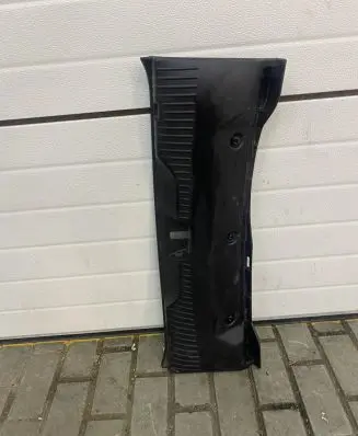 Jaguar XF X250 Centre console side trim rear 8X2354406A64 E1327