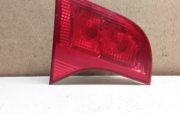 Audi A4 S4 B7 8E 8H Tailgate rear/tail lights 8E9945093