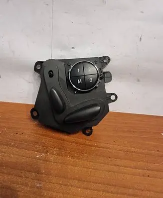 Mercedes-Benz E W211 Seat memory switch 2118215179 03464213