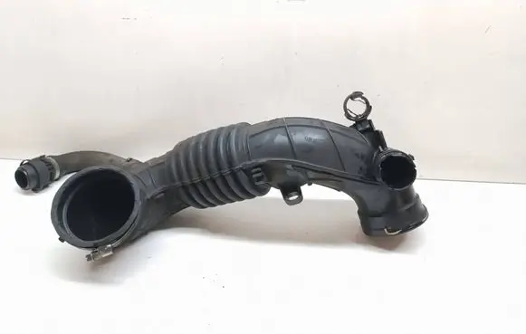 BMW 1 F20 F21 Turbo air intake inlet pipe/hose 7810745 13717810745