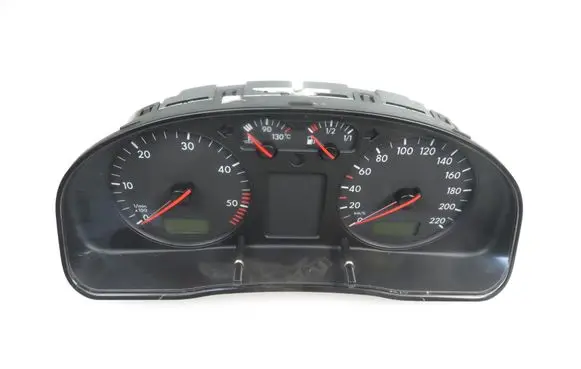 Volkswagen PASSAT B5 Speedometer (instrument cluster) 3B0919881N