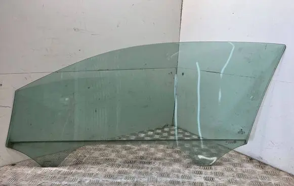 Volkswagen Polo V 6R Front door window glass four-door 6R3845202 43R001583
