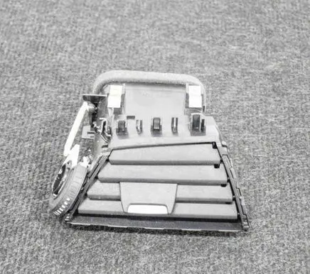 BMW 1 F20 F21 Dashboard air vent grill cover trim 9205356