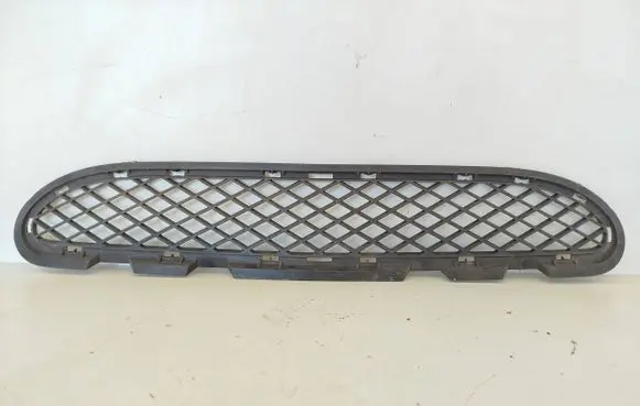 Mercedes-Benz C W203 Front bumper lower grill A2038850823 778800007