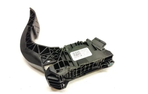 Audi A4 S4 B9 Accelerator throttle pedal 8W1723523