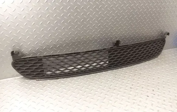 Toyota Aygo AB10 Front bumper lower grill 531120H010 0020116004120