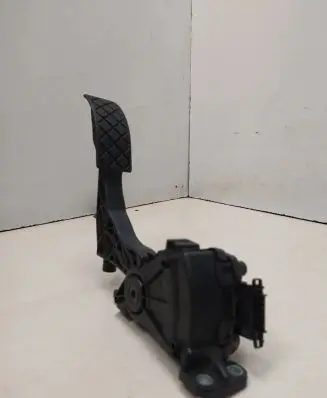 Volkswagen Polo Accelerator throttle pedal 6Q1721503B 6PV00849501