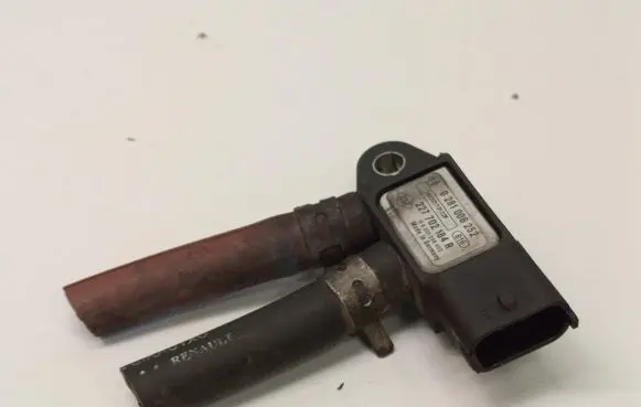 Mercedes-Benz A W176 Exhaust gas pressure sensor 0281006252 227702184R