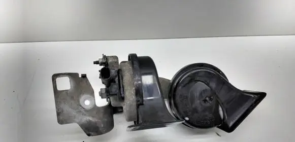 BMW 5 E60 E61 Horn signal 6935988