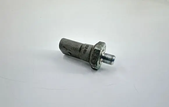 Volkswagen Touareg II Oil pressure sensor 059919081H