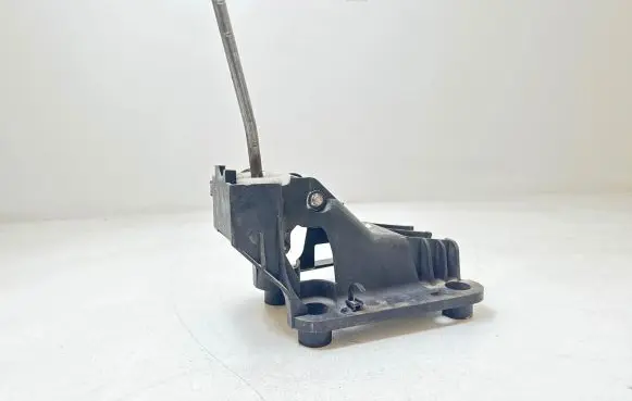 Peugeot 207 Gear shifter/selector 9686264780