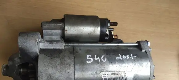 Volvo S40 Starter motor 32505N