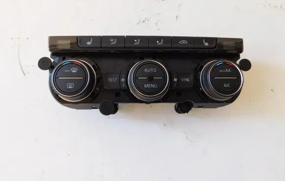 Volkswagen Tiguan Climate control unit