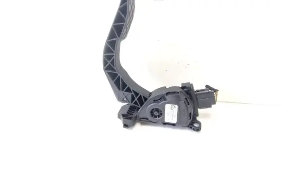 Audi A6 S6 C6 4F Accelerator throttle pedal 8K1723523