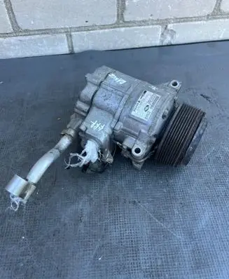 Land Rover Range Rover L322 Air conditioning (A/C) compressor (pump) JPB500221 2481908704