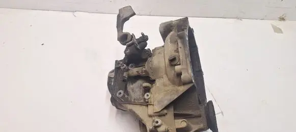 Volkswagen Caddy Manual 5 speed gearbox 301103B