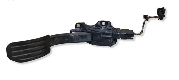Volvo XC70 Accelerator throttle pedal 6G929F836BD