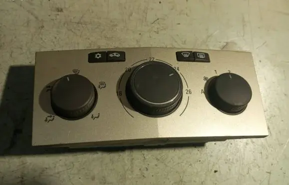 Opel Zafira B Climate control unit 13247811 901513660000
