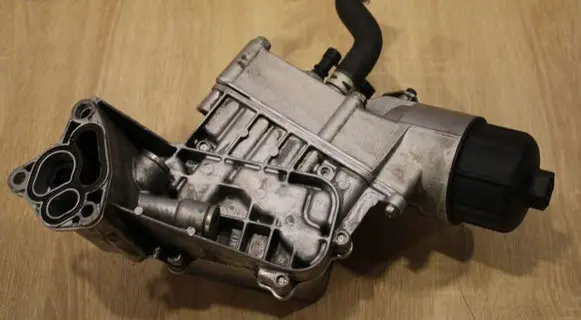 Maserati Ghibli Oil filter mounting bracket AASS