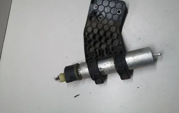 BMW X5 F15 Fuel filter bracket/mount holder 8572525