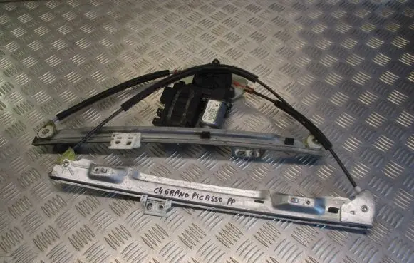 Citroen C4 I Picasso Front door window regulator with motor