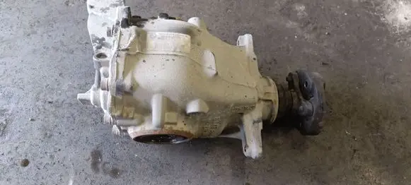 BMW 3 F30 F35 F31 Rear differential 7603748