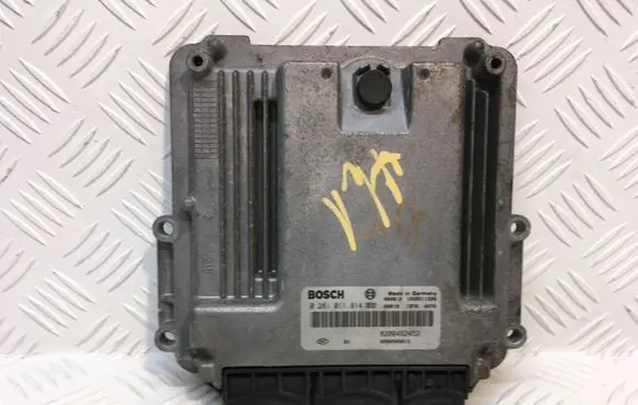 Renault Megane II Engine control unit/module 8200462452 8200589813
