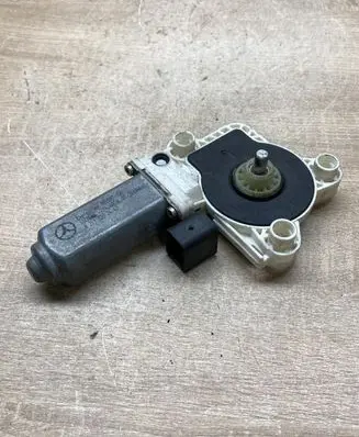 Mercedes-Benz E W211 Front door electric window regulator 2118202442