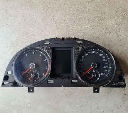 Volkswagen PASSAT CC Speedometer (instrument cluster) 3C8920870 18072008 083949