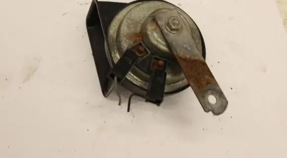 Chrysler Town & Country V Horn signal A046495 0055306