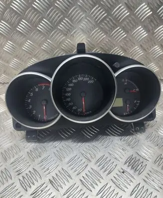 Speedometer (instrument cluster)