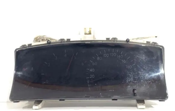 Toyota Corolla Verso E121 Speedometer (instrument cluster) 8264113040
