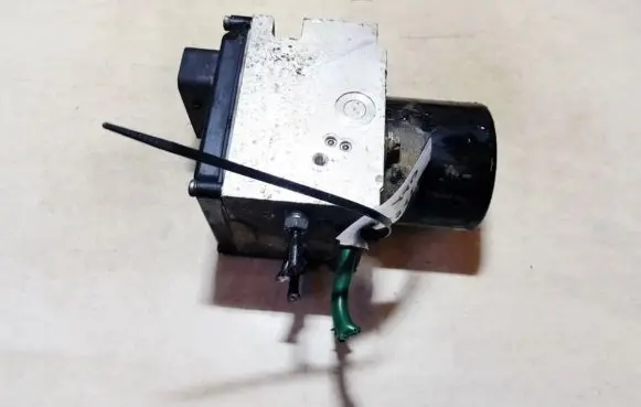 Peugeot 407 ABS Pump 15710604 15710504d