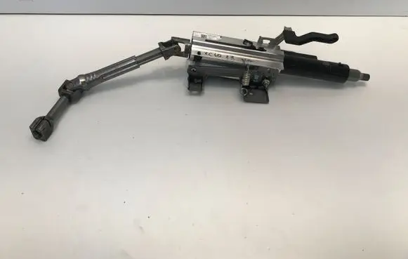 Steering wheel axle set