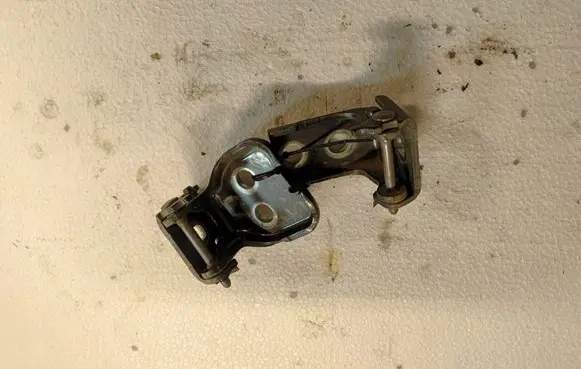 Peugeot 5008 Rear door hinge set PEUGEOT-5008 2009-2016 KTPD