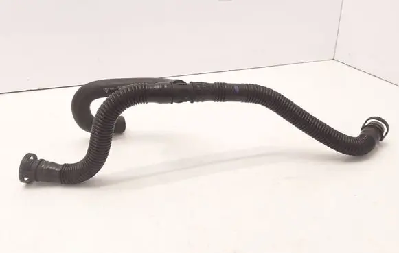 Porsche Macan (95B) Breather/breather pipe/hose 94611302230 946113022