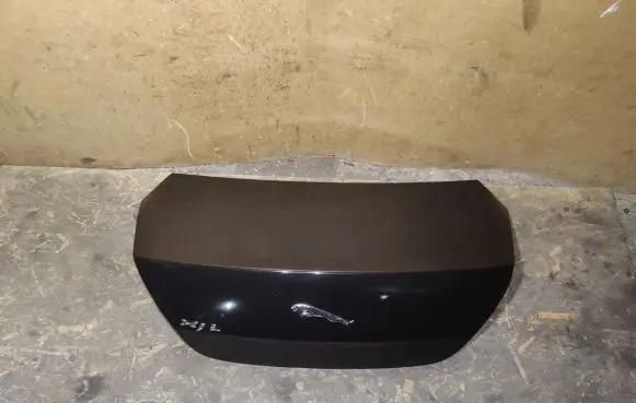 Jaguar XJL Tailgate/trunk/boot lid