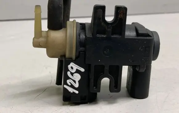 Audi A6 C7 Turbo solenoid valve 8K0906627 4010835A
