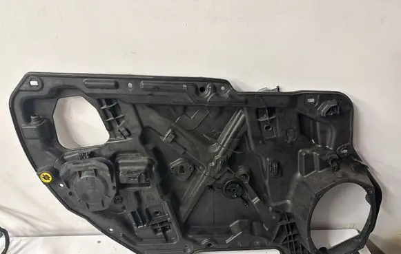 Dodge Charger Front window lifting mechanism without motor 156054322