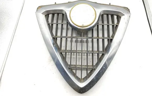 Alfa Romeo 156 Front bumper upper radiator grill 156017393