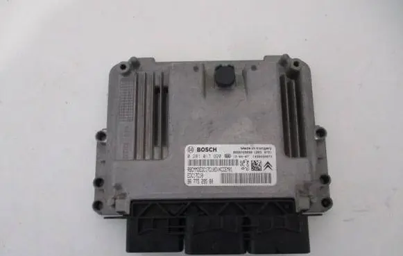 Peugeot 308 Engine control unit/module 9666729680