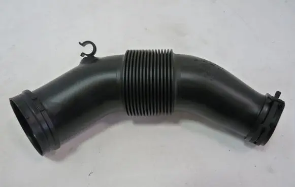 Volkswagen Touareg II Air intake hose/pipe 7P0129627B