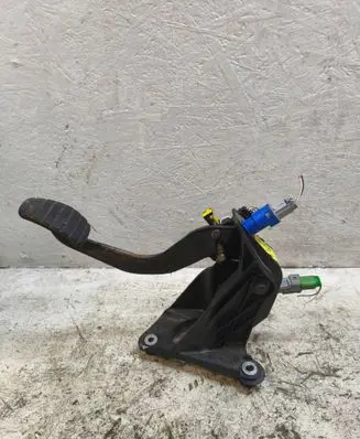 Renault Laguna II Clutch pedal 8200725734