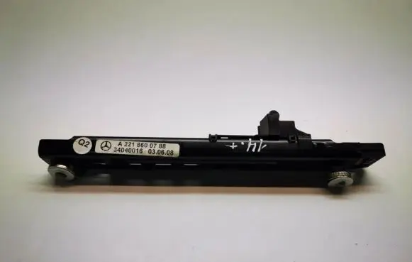 Mercedes-Benz S W221 Seat belt adjustment rail A2218600788