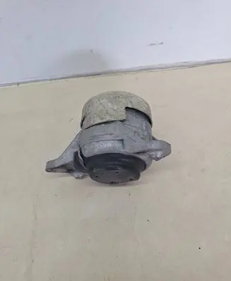 Mercedes-Benz GLC AMG Engine mount bracket