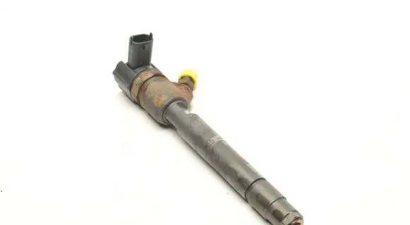 KIA Sportage Fuel injector 338002F300