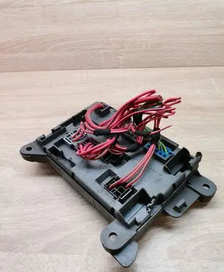 BMW 1 E81 E87 Fuse box set 101208 003841
