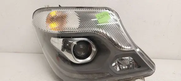 Mercedes-Benz Sprinter W906 Headlight/headlamp A9068206300 DCR6601 1EJ01103062